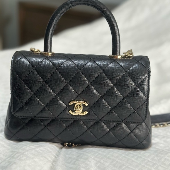 CHANEL Black Quilted Shoulder Bag with Gold Hardware - Picture 1 of 9